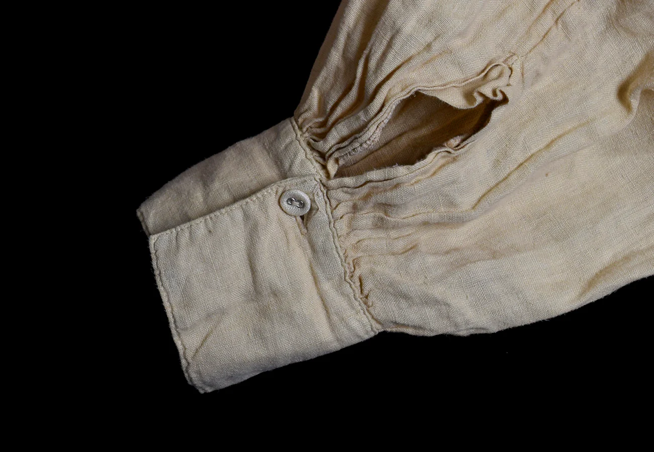 Broken Down C18th Linen Shirt (SH120B) - Image 16