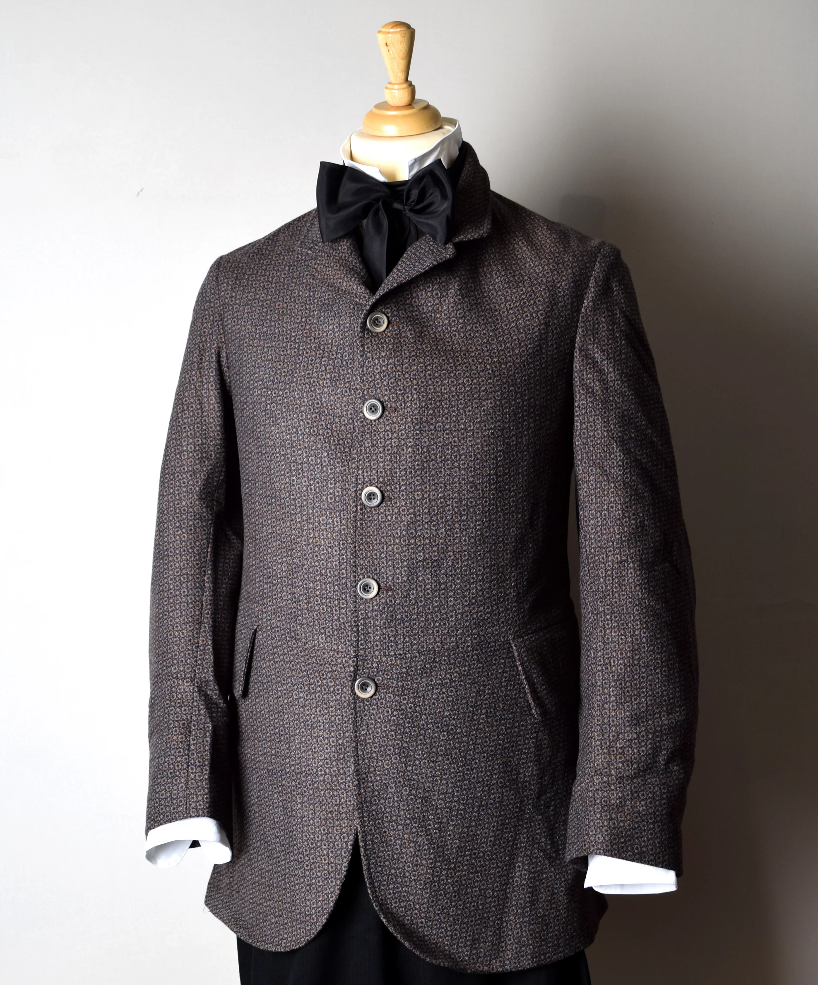 Brown/Black Fossil Late Victorian Coat (JA1880-506) - Image 3