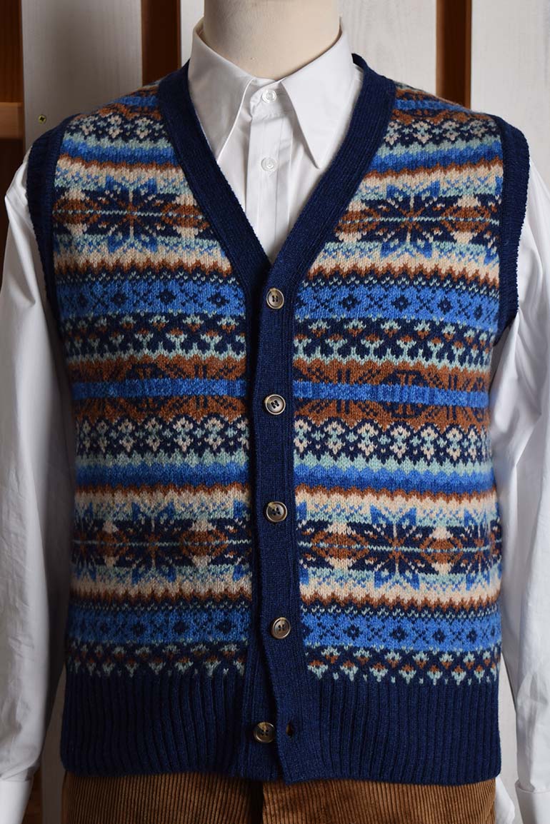 Button Through Fair Isle Waistcoat (KN150) - Image 8