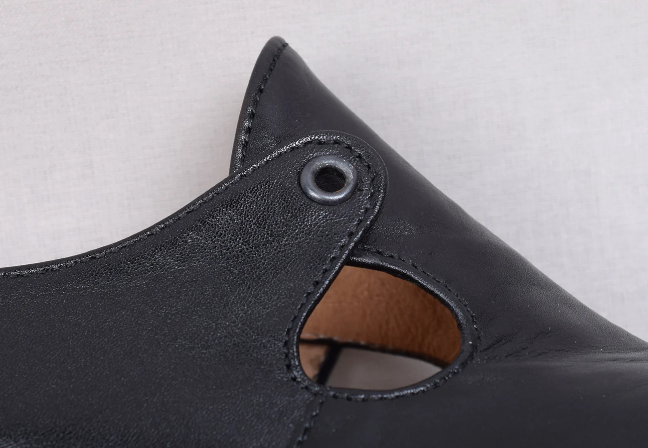 Eighteenth Century Ladies Tongue and Tie Leather Shoes Black (SP1800) - Image 8