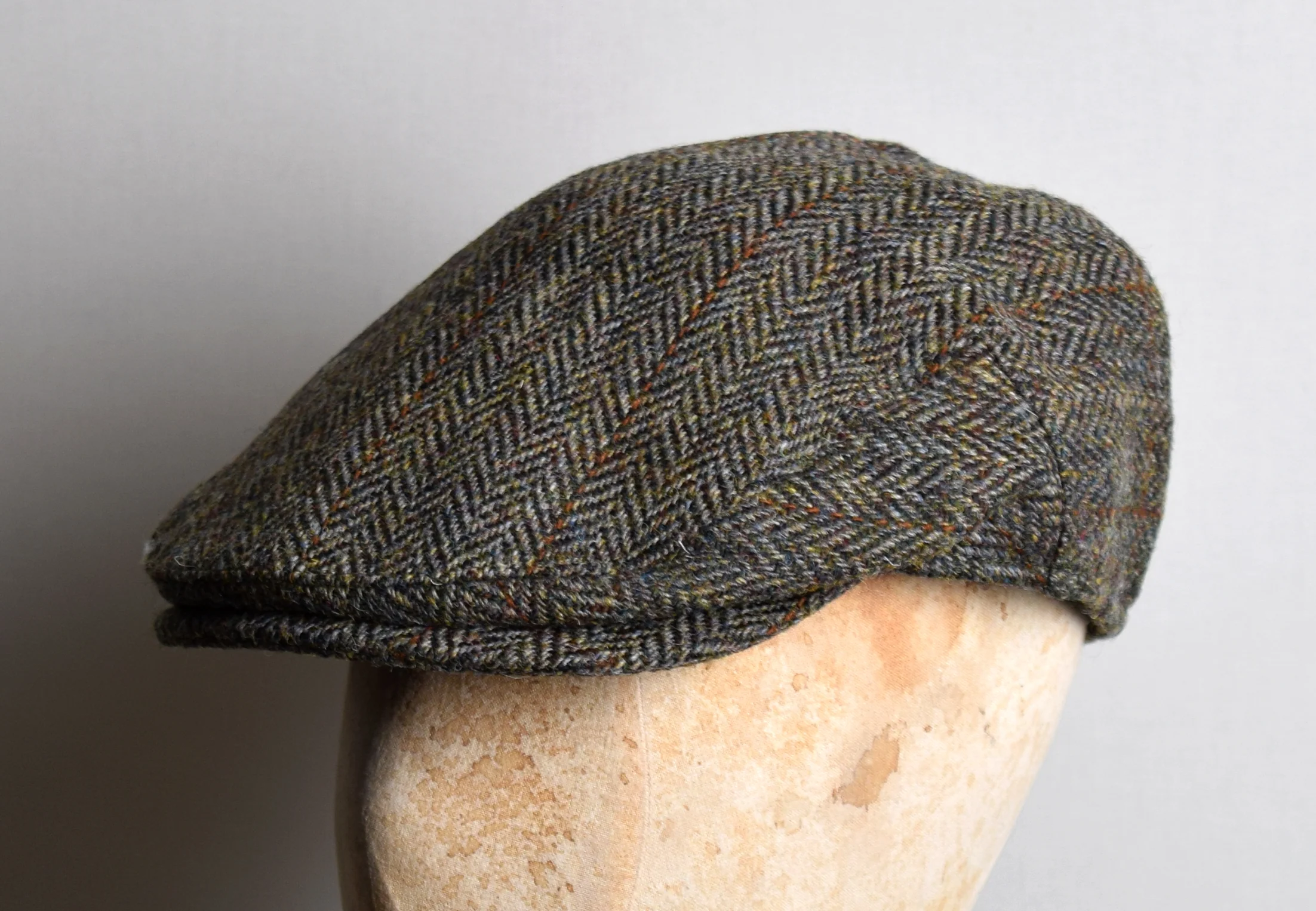 Harris Tweed Traditional Flat Cap (HA151) - Image 2