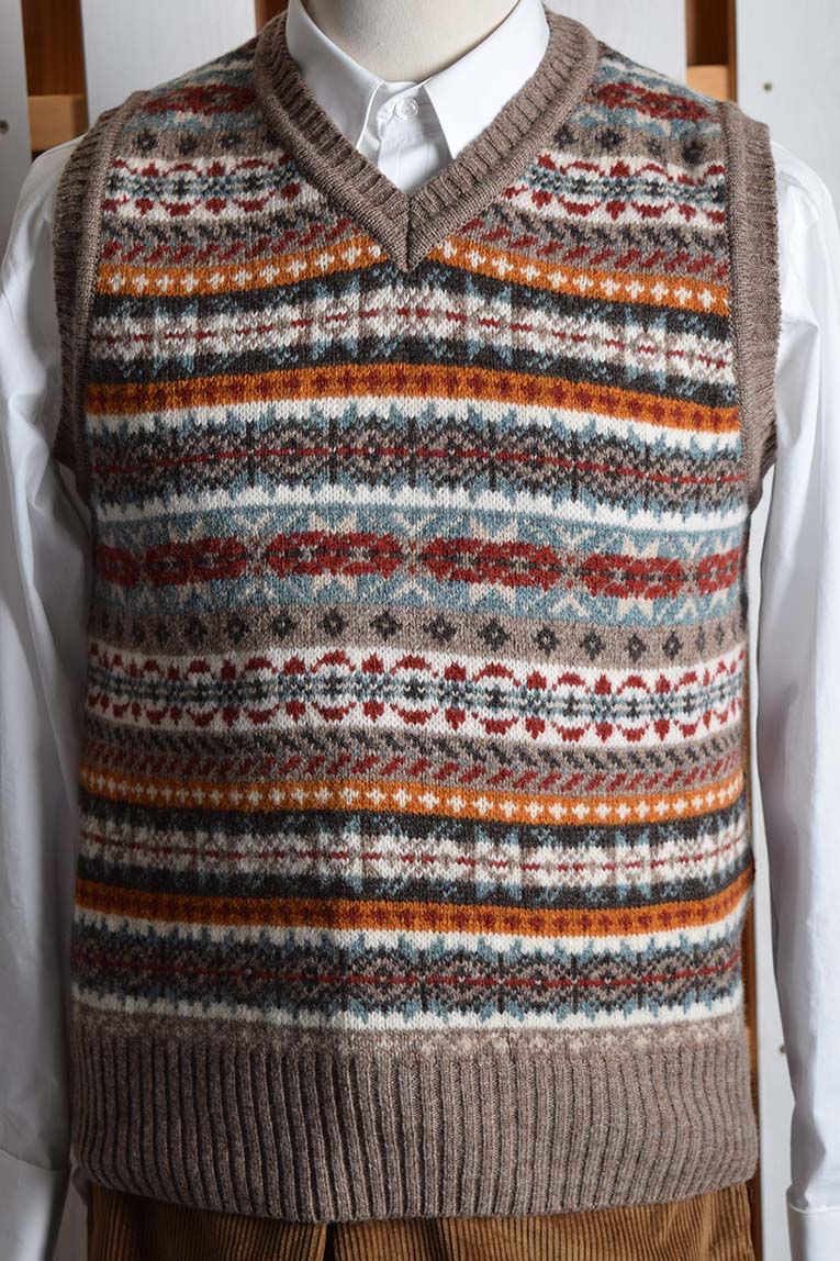 Shetland Wool Fair Isle Slipover (KN145) - Image 5