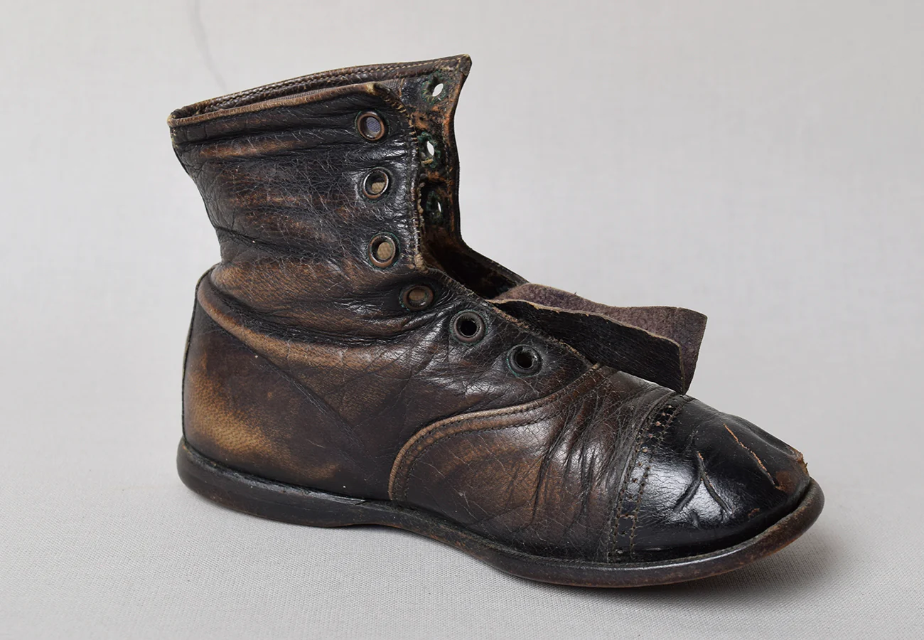 Paupers Boots for Women and Children (SP100) - Image 11